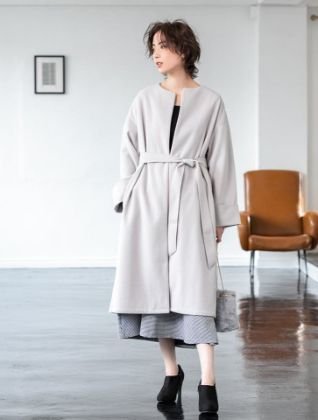 Fifth - Colorless coat with belt 2