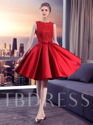 A-Line Appliques Bowknot Sashes Scoop Knee-Length Homecoming Dress