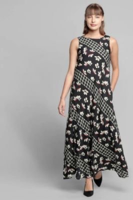 Black Floral Round Neck Fit And Flare Sleeveless Gown