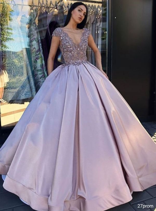 Glamorous Cap Sleeve Long Evening Dress | 2020 V-Neck Prom Gown With Appliques