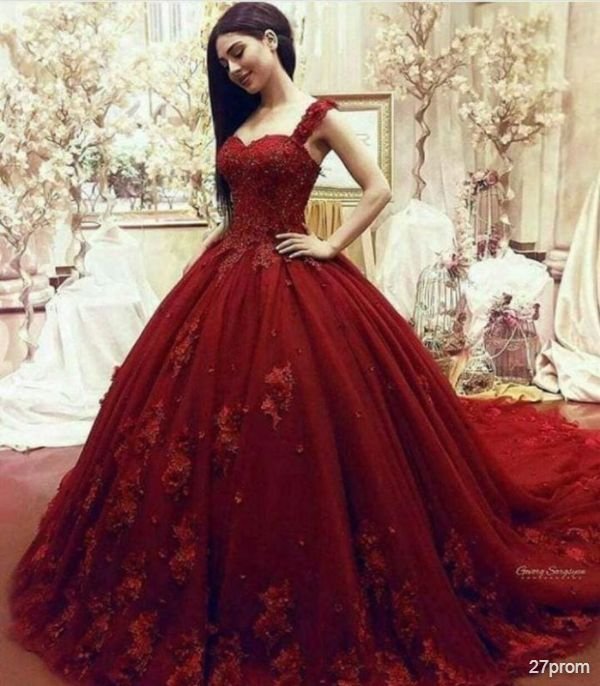 Gorgeous Sweetheart Red Prom Dresses| Long Lace Appliques Ball Gown Evening Gowns