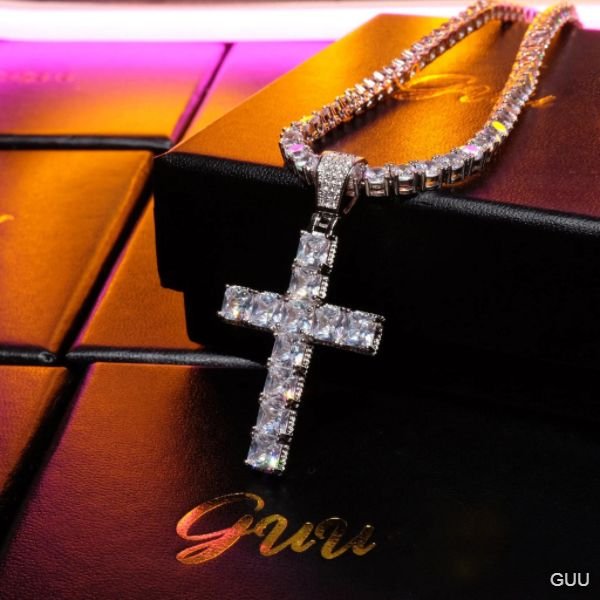 18K GOLD-PLATED CZ BLINGBLING CROSS HIP HOP PENDANT (WITH CHAIN)